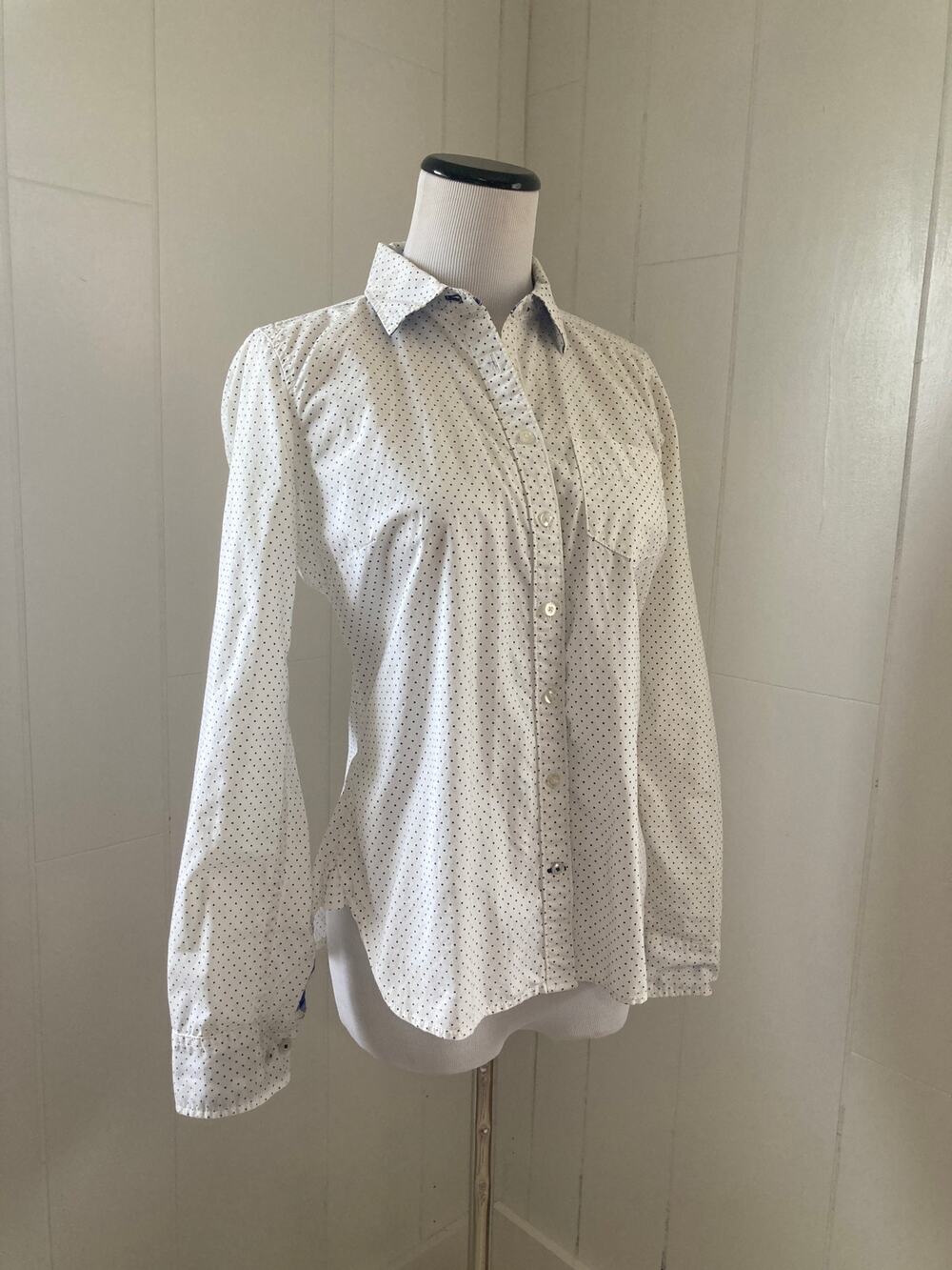 JC Penny Blue Polkadot Buttondown, Size SP